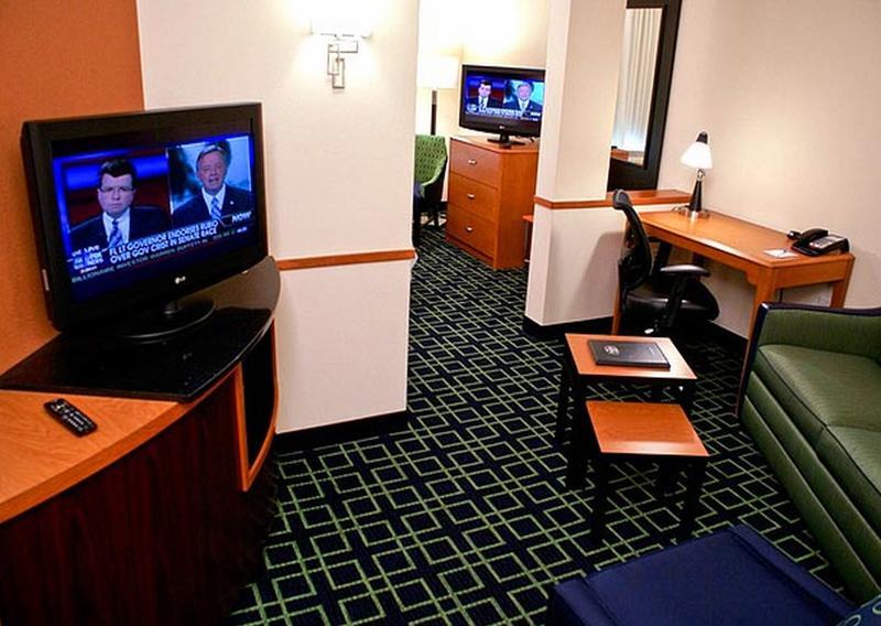 Fairfield Inn & Suites By Marriott Fort Lauderdale פמברוק פיינס מראה חיצוני תמונה