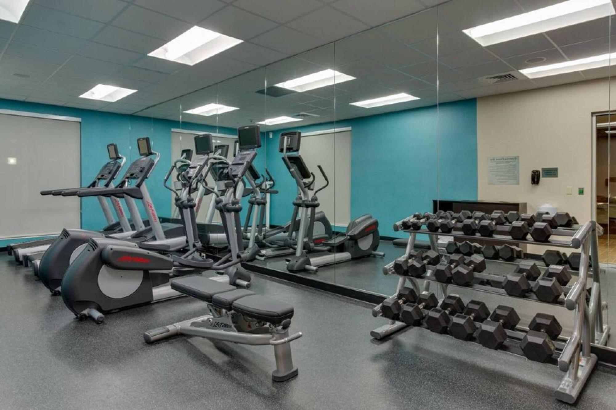 Fairfield Inn & Suites By Marriott Fort Lauderdale פמברוק פיינס מראה חיצוני תמונה