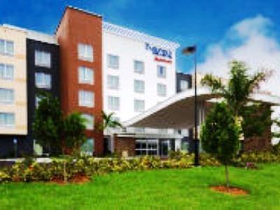 Fairfield Inn & Suites By Marriott Fort Lauderdale פמברוק פיינס מראה חיצוני תמונה